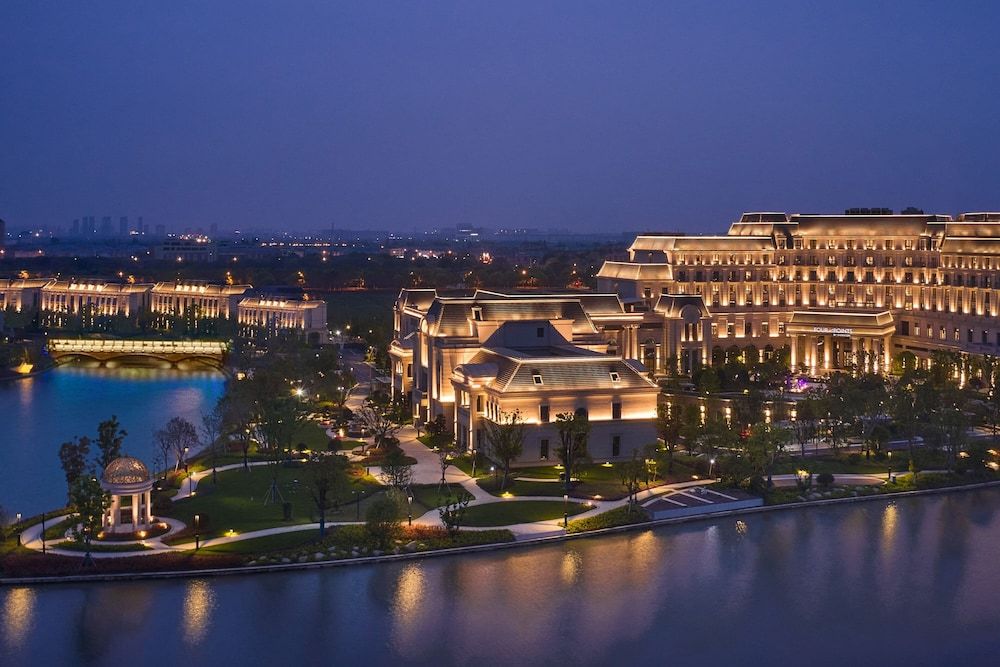 Four Points by Sheraton Shanghai Fengjing 1