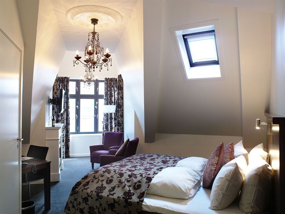 The Villa Apartments 1