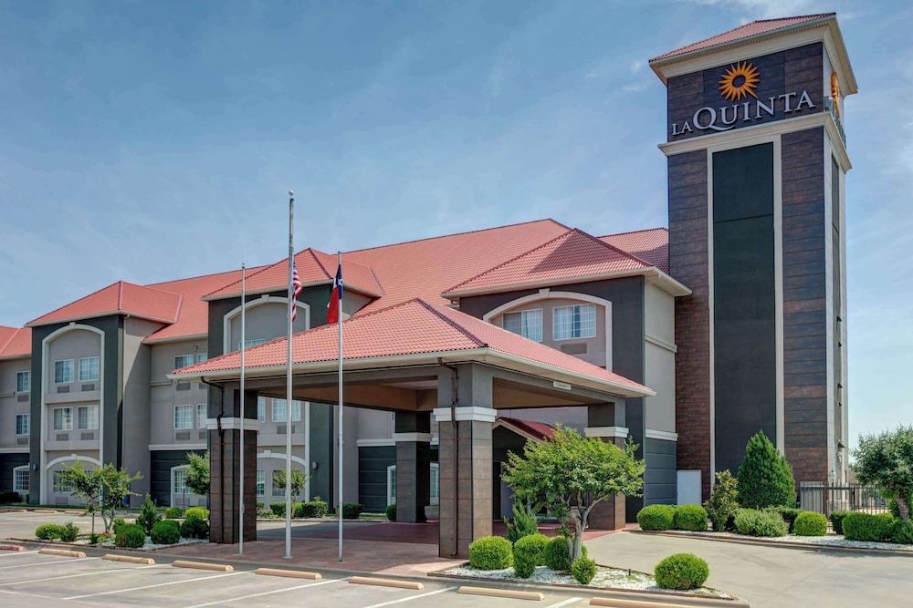 La Quinta by Wyndham Weatherford 1