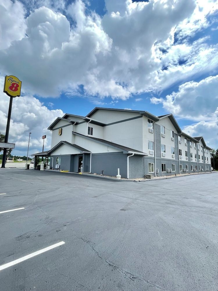Super 8 by Wyndham Corbin KY 1