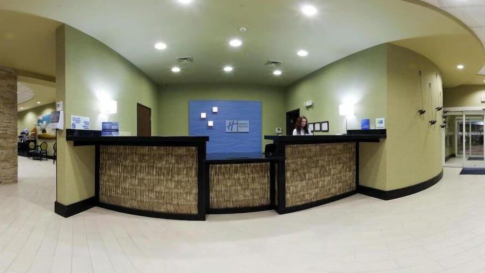 Holiday Inn Express & Suites WAYCROSS by IHG 2