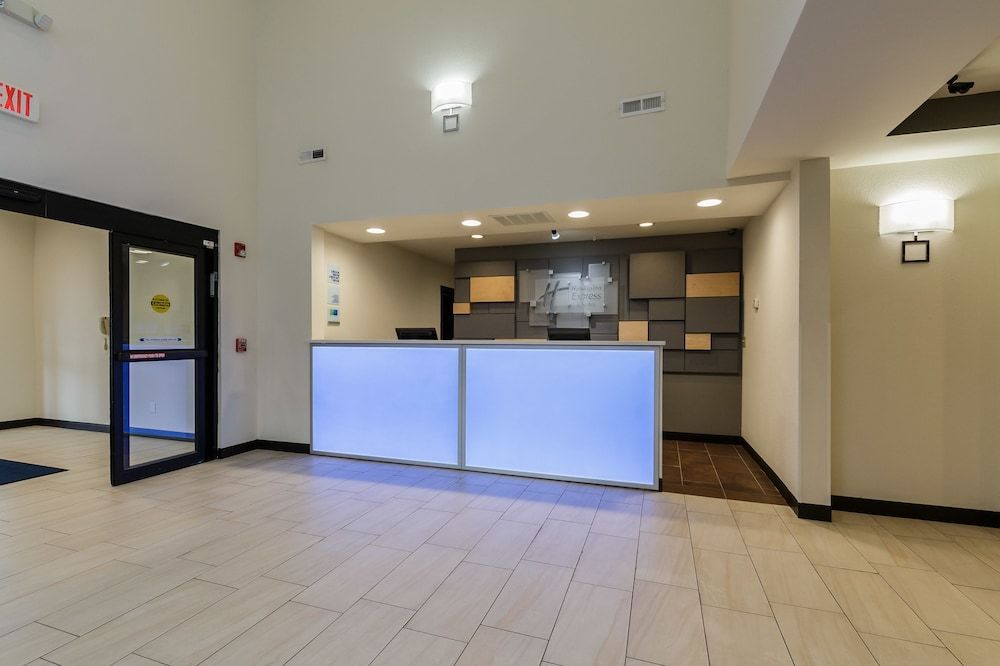 Holiday Inn Express & Suites SOUTH BEND - NOTRE DAME UNIV. by IHG 2