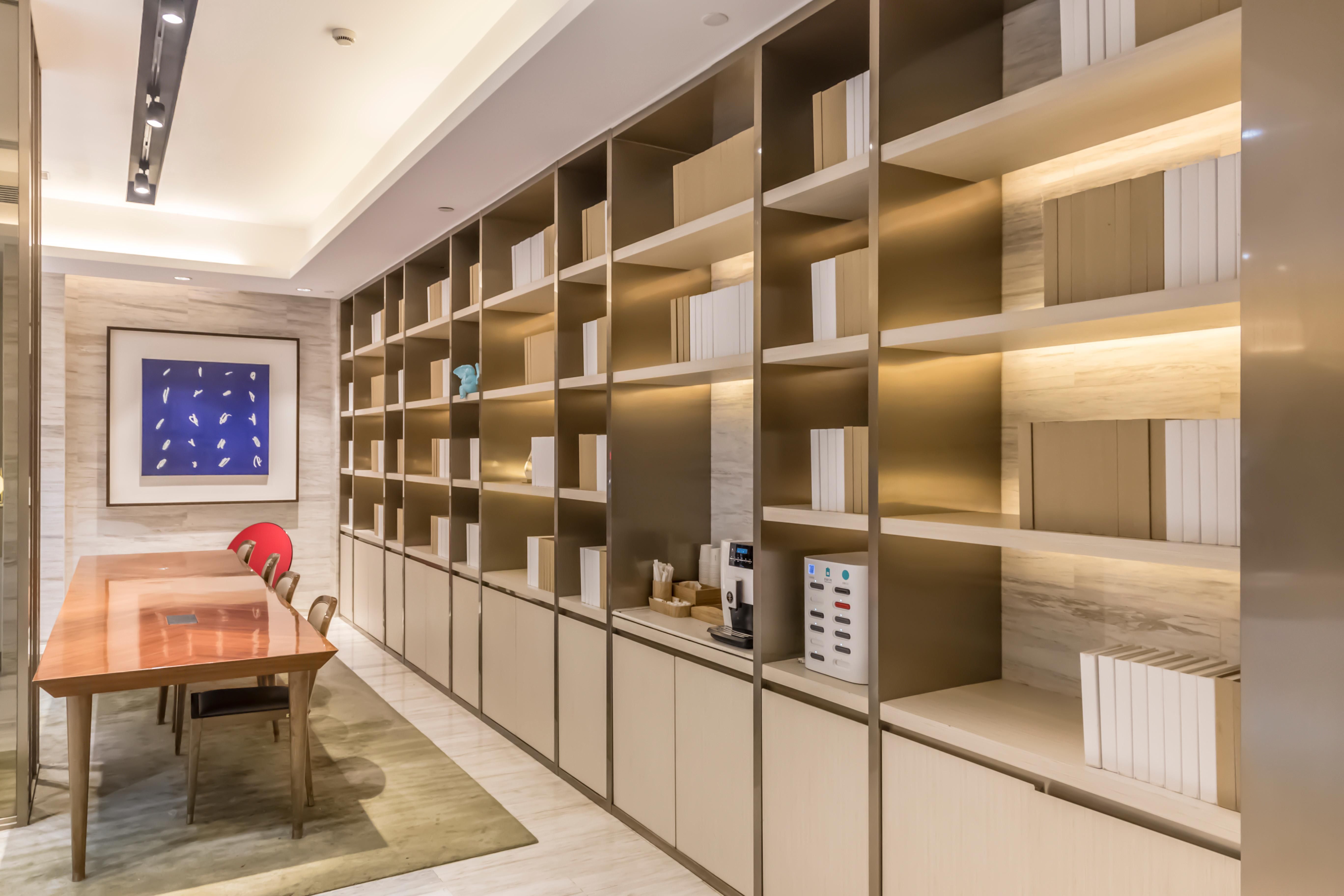 Ji Hotel Shanghai The Bund Town City God Templ 2
