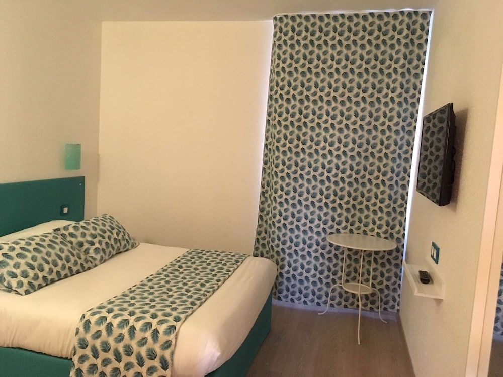 Brit Hotel Salon de Provence 1