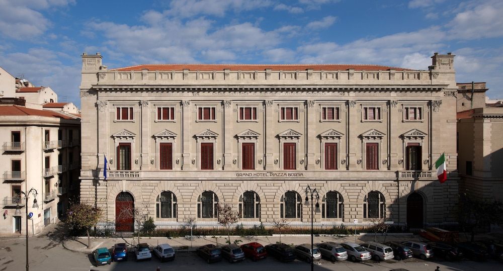 Grand Hotel Piazza Borsa 1
