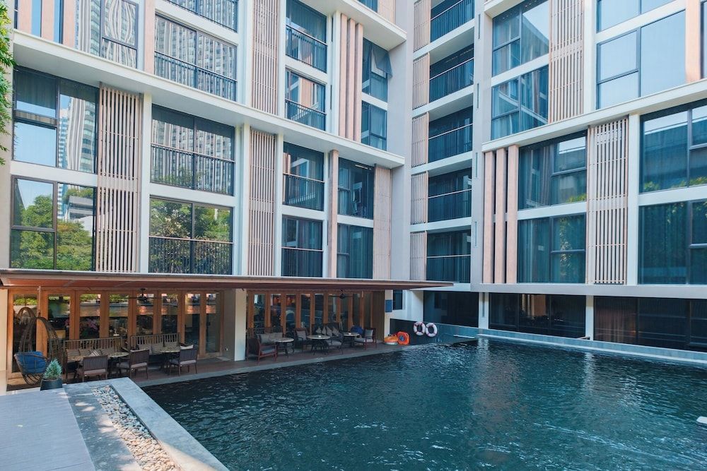Arcadia Suites Ploenchit Bangkok 1