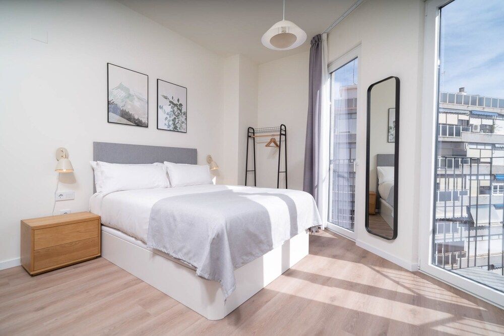 Limehome Valencia Carrer de Sant Jacint 2