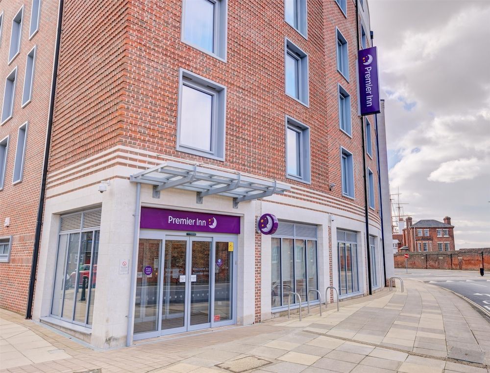 Premier Inn Portsmouth Dockyard 1