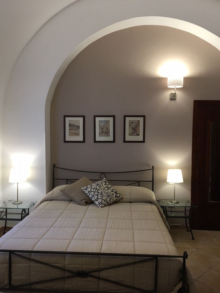 B&B Macrina 1