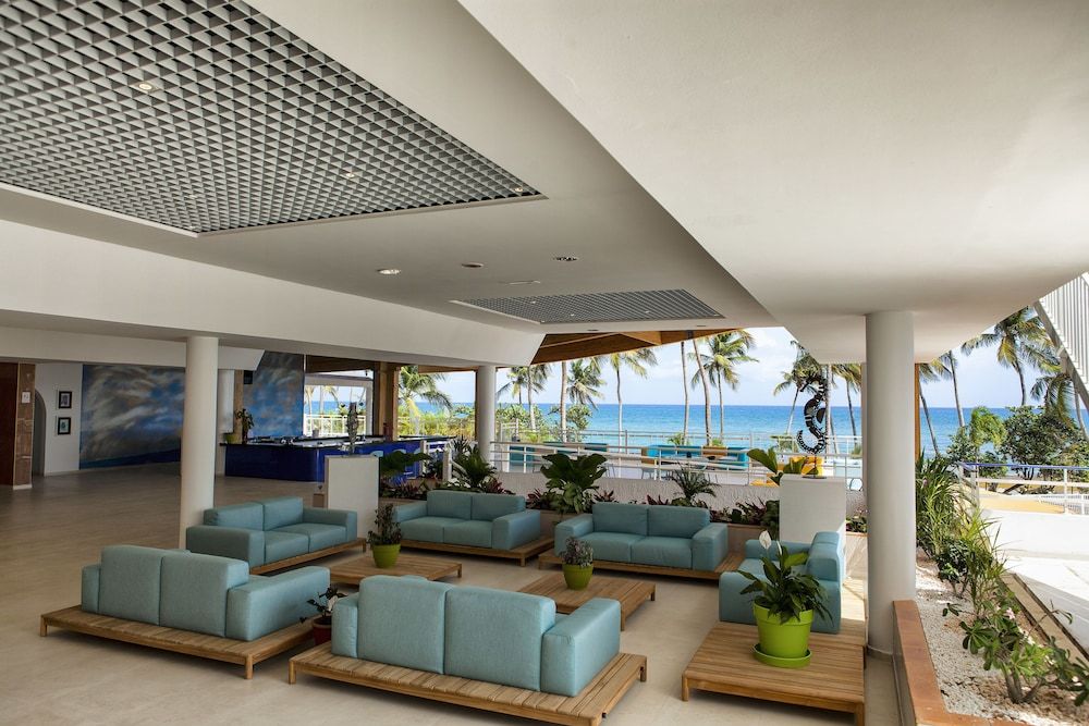 Hotel Arawak Beach Resort 1