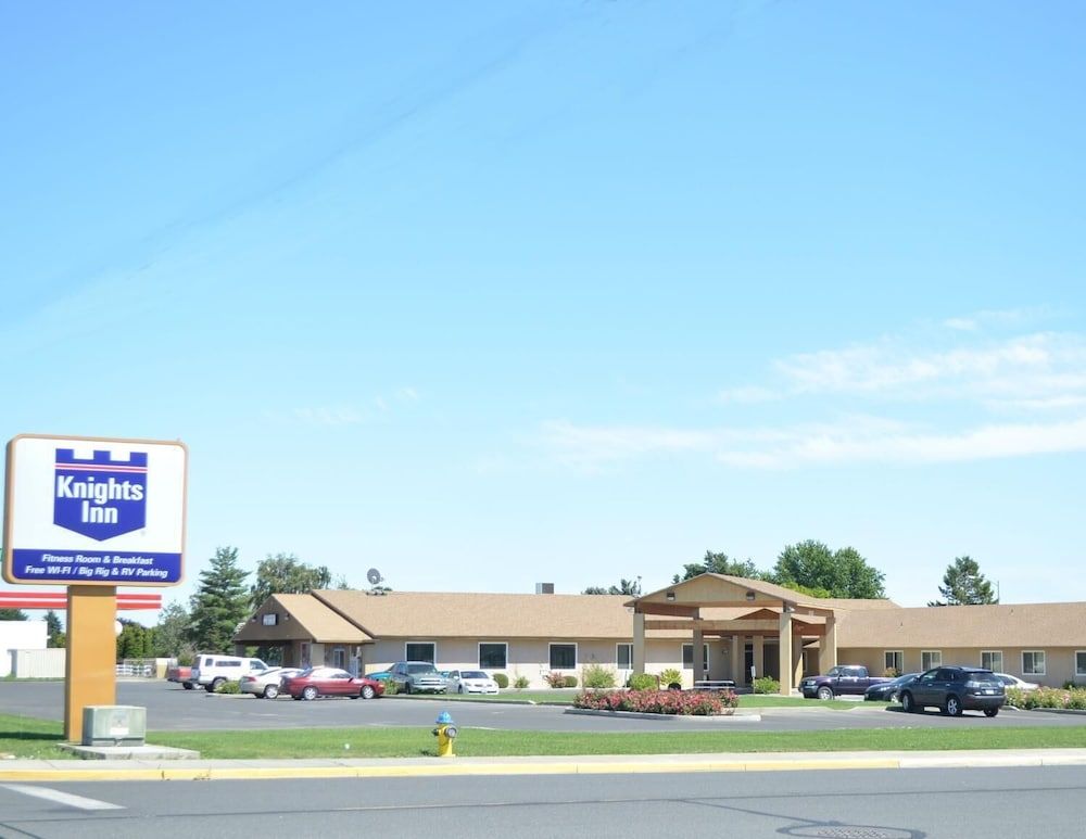 Knights Inn Quincy 1