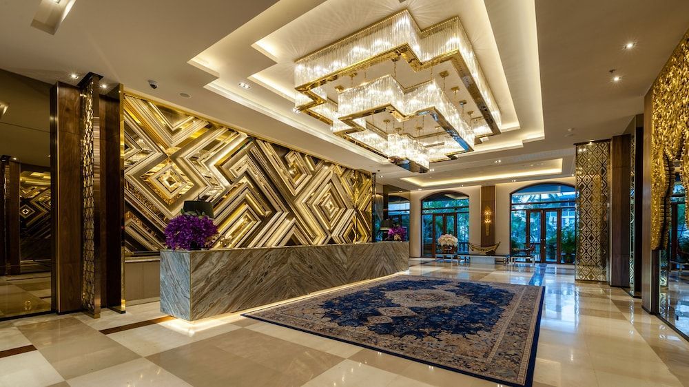Chatrium Hotel Royal Lake Yangon 2