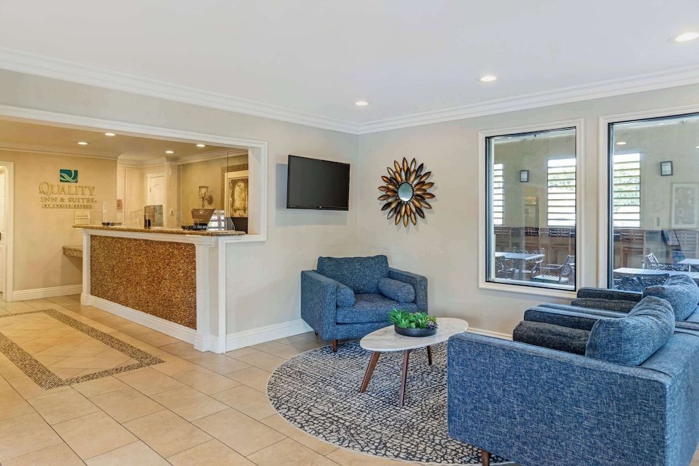 Quality Inn & Suites Anaheim Maingate 2