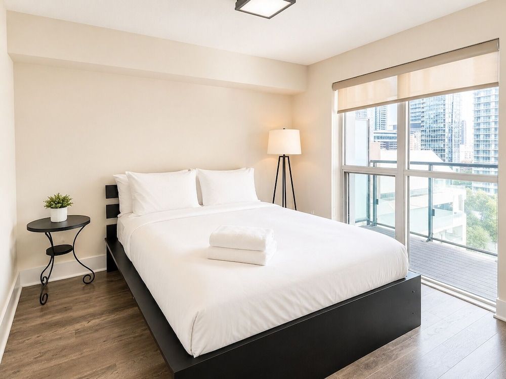 Queen Hotel DT 2