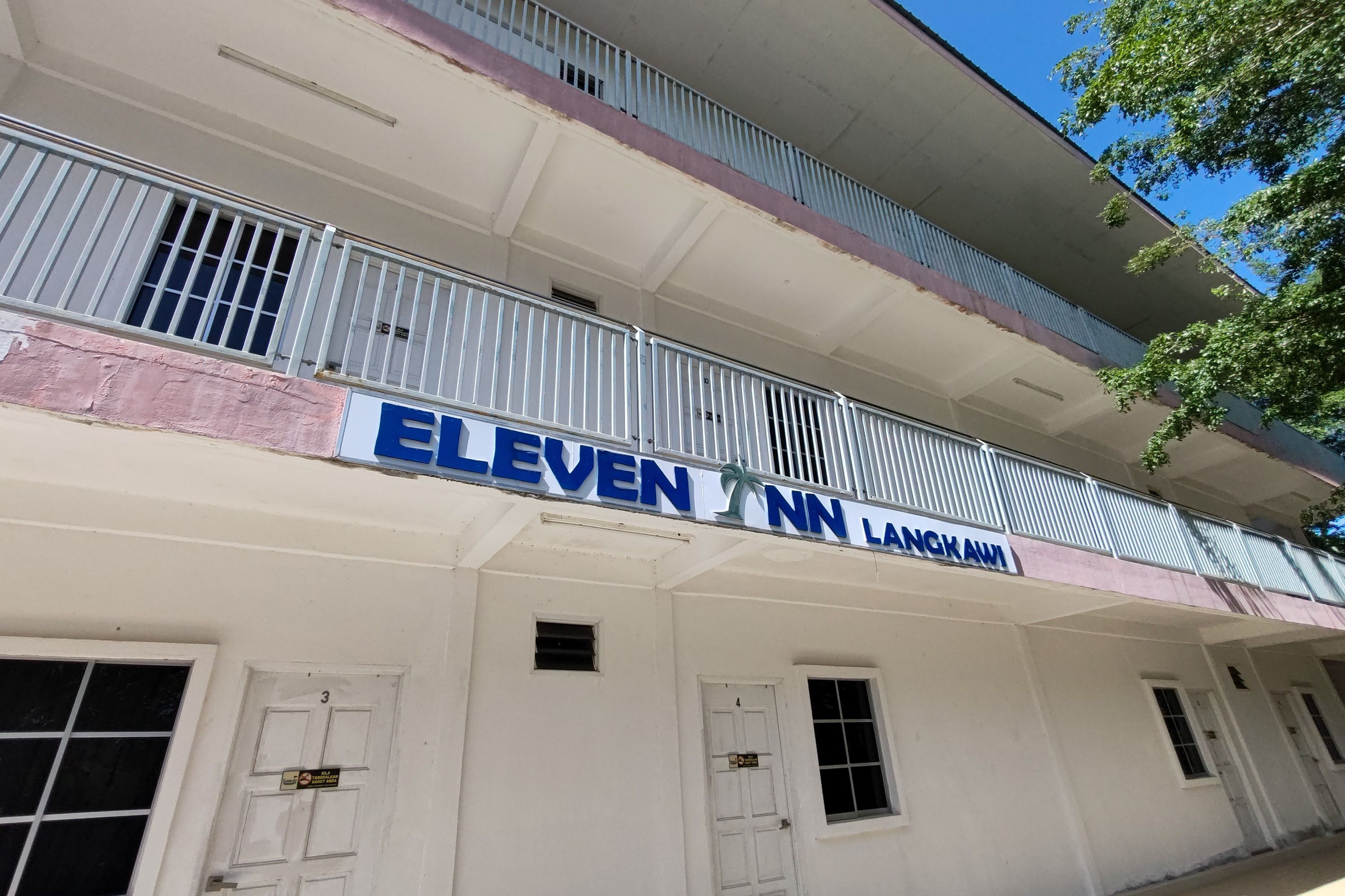 Eleven Inn By Zuzu 2