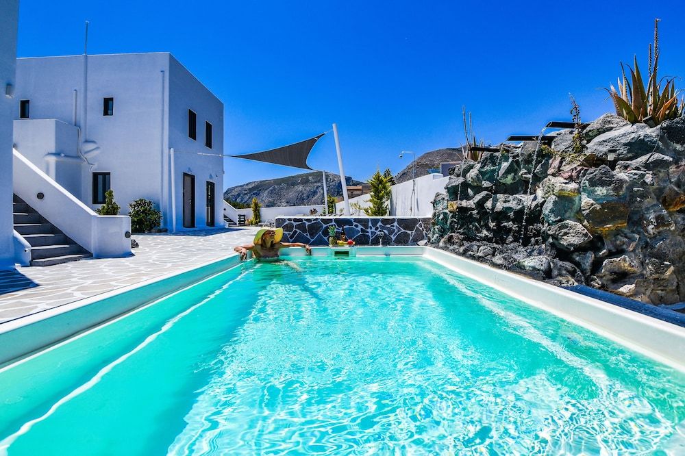 Sun Springs Suites 1