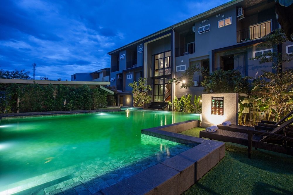 The Glory Gold Hotel 1