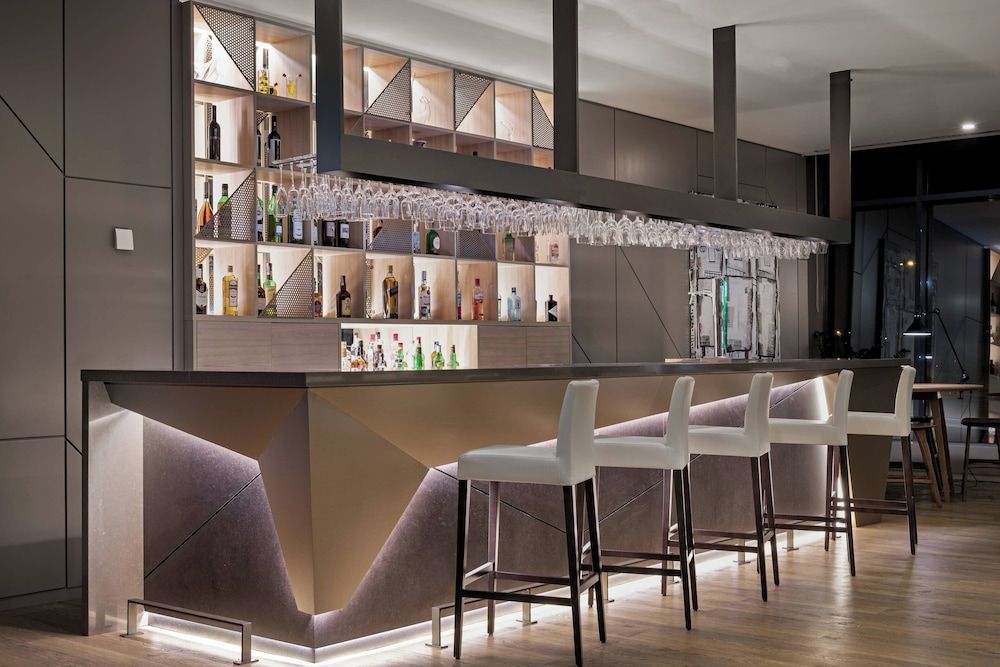 AC Hotel Porto by Marriott 1