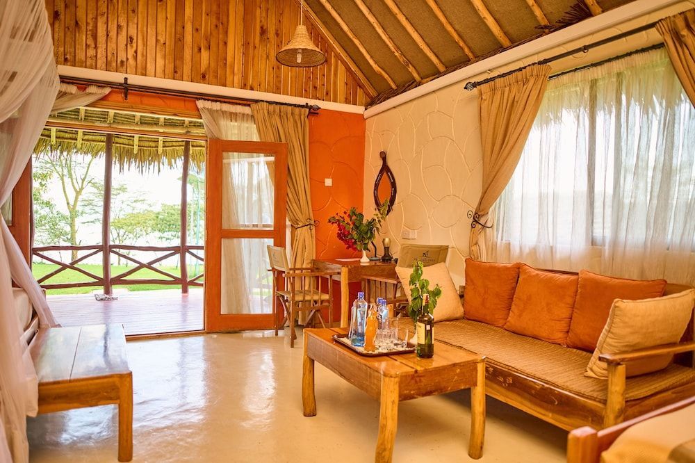 PELICAN LODGE - LAKE ELEMENTAITA 1