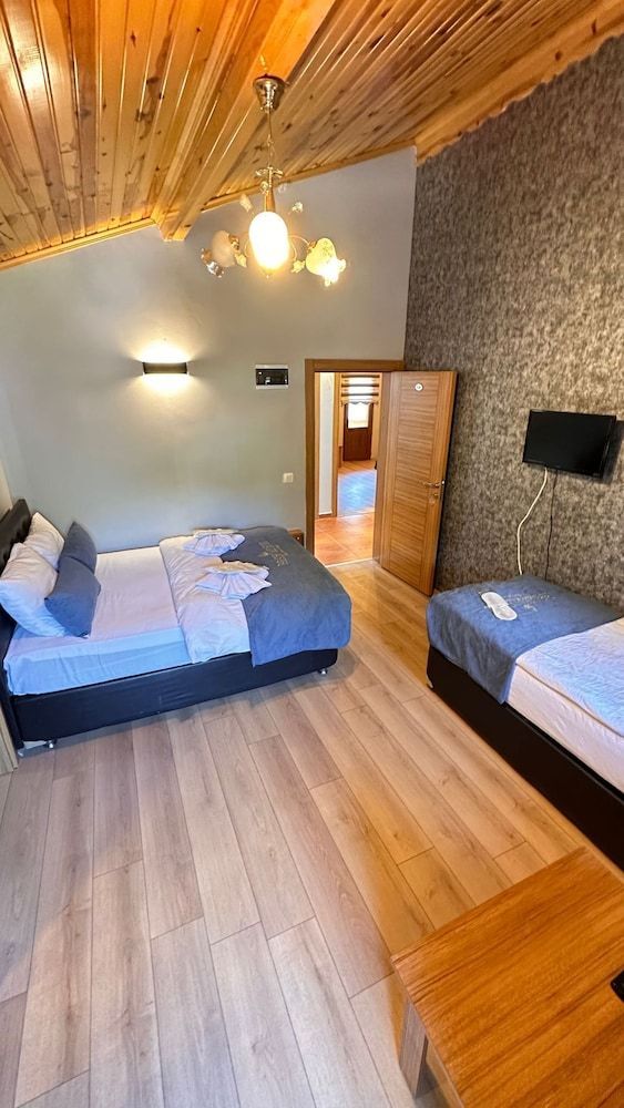 PARADİSE LAKE HOTEL 2