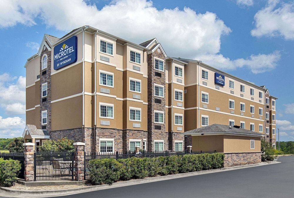 Microtel Inn and Suites by Wyndham 1