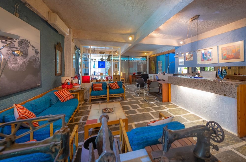 Apollonia Hotel Apartments 2