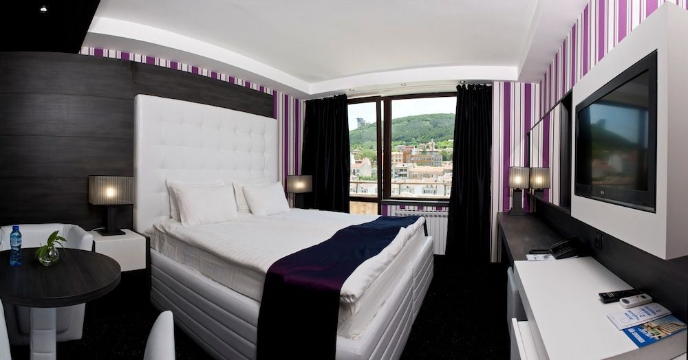 Grand Hotel Shumen 1