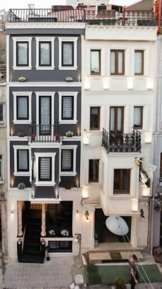 Taksim Doorway Suites 1