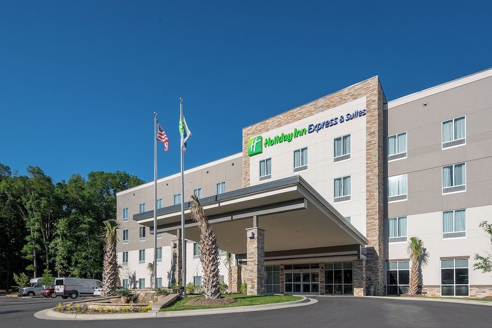 Holiday Inn Express & Suites CHARLOTTE AIRPORT by IHG 1