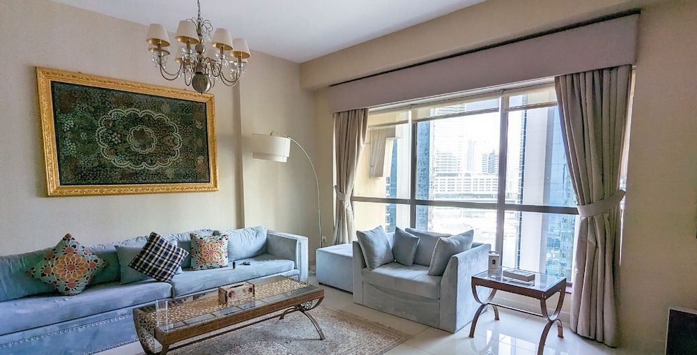 Travelers Dubai Marina Hostel 1