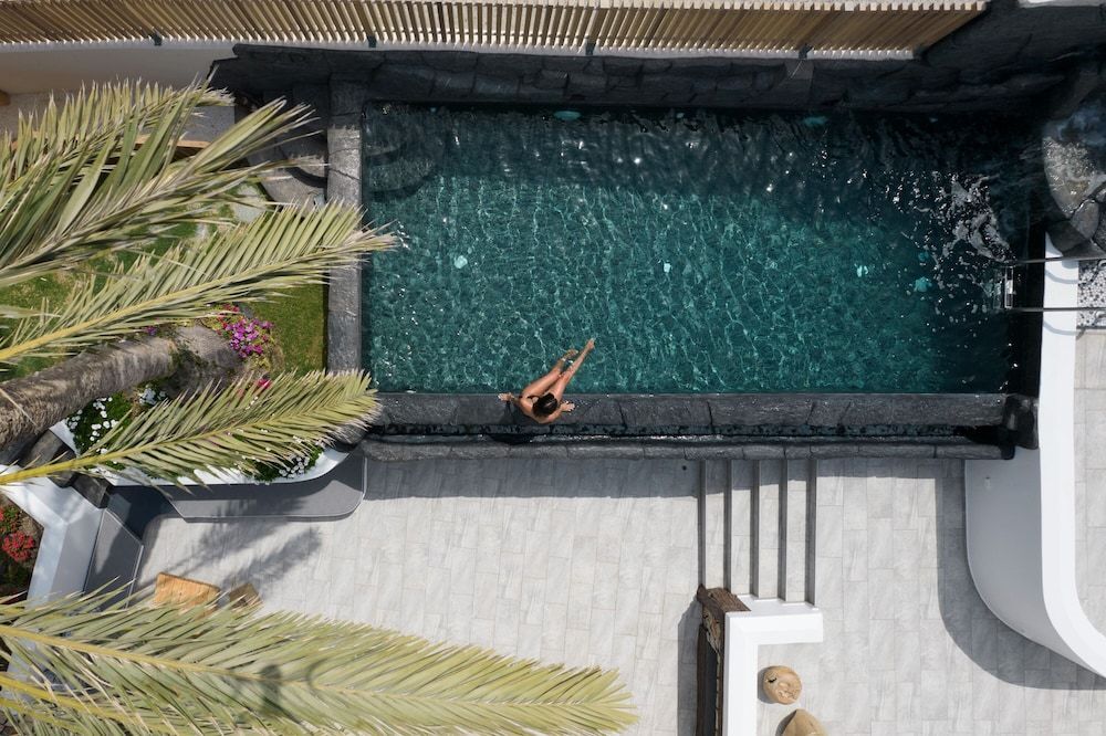 Occhio Luxury Villas Santorini with private pool 1