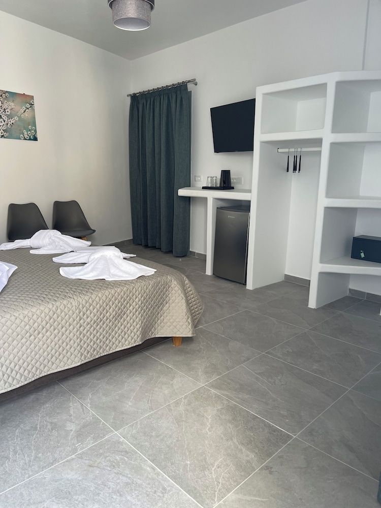 Tarelis Beach Apartments & Studios 2