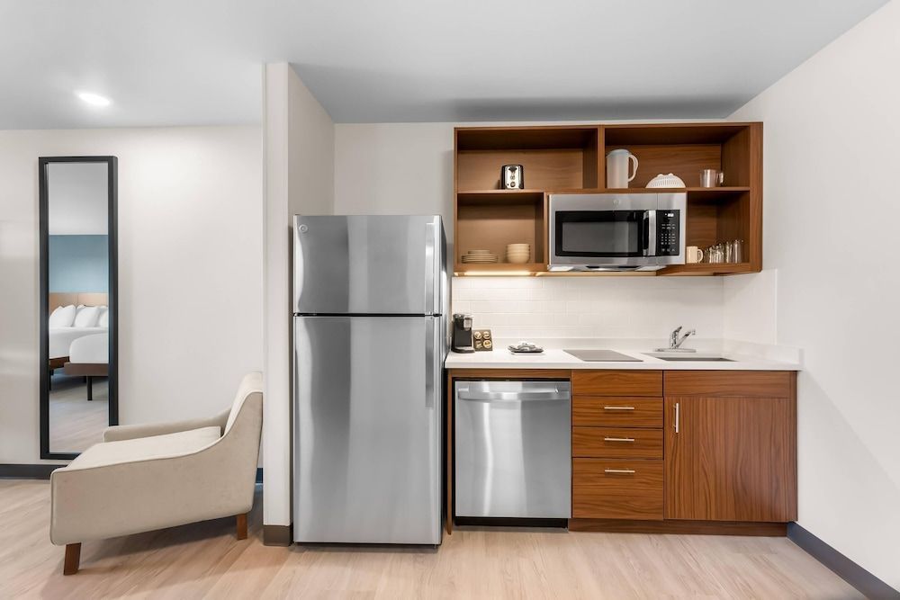 Everhome Suites Cheyenne by Choice Hotels 1