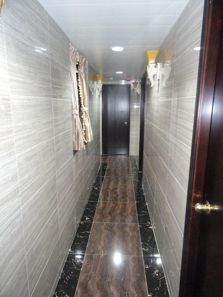 City HK Guest House 24 HOUR RECEPTION Block D & E 10TH FLOOR 2