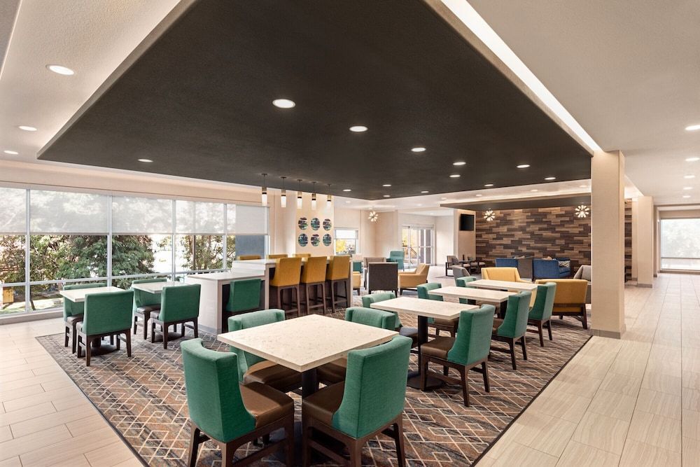 La Quinta Inn & Suites by Wyndham Clovis CA 2