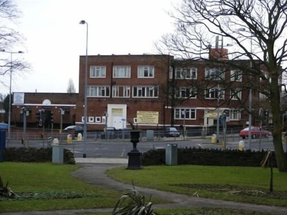 The Bridge Hotel 1