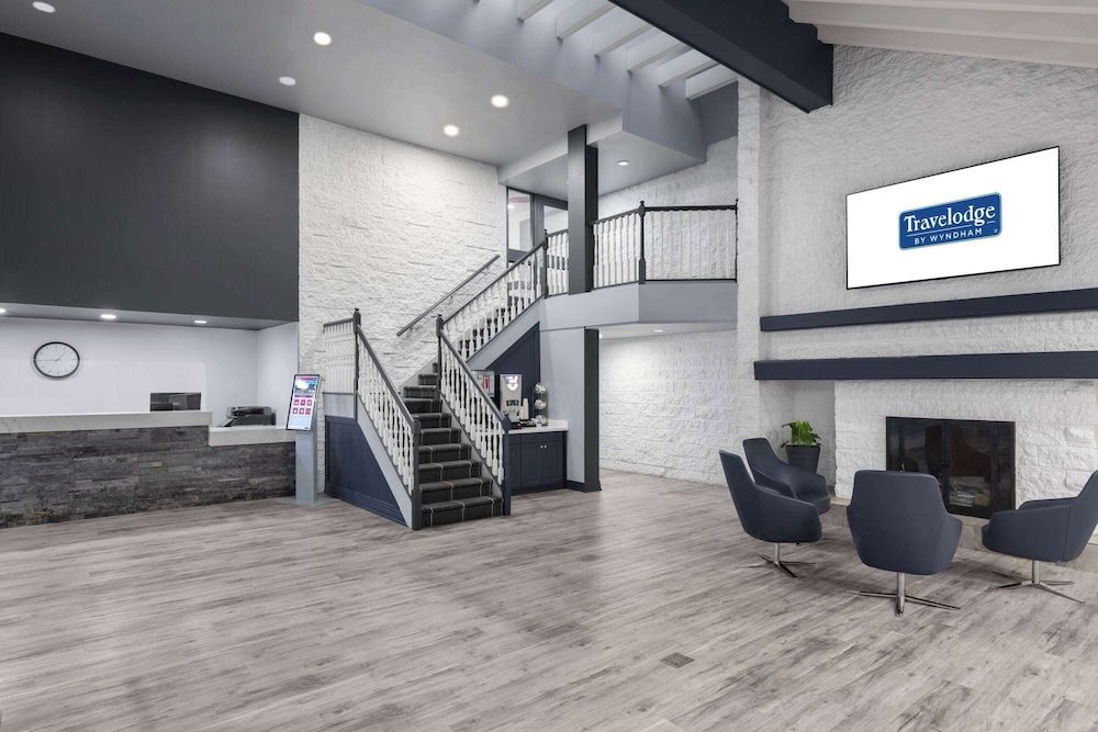 Travelodge by Wyndham Barrie 2