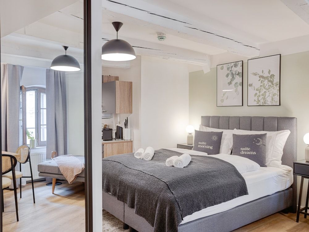 Limehome Zwickau Hauptmarkt 1