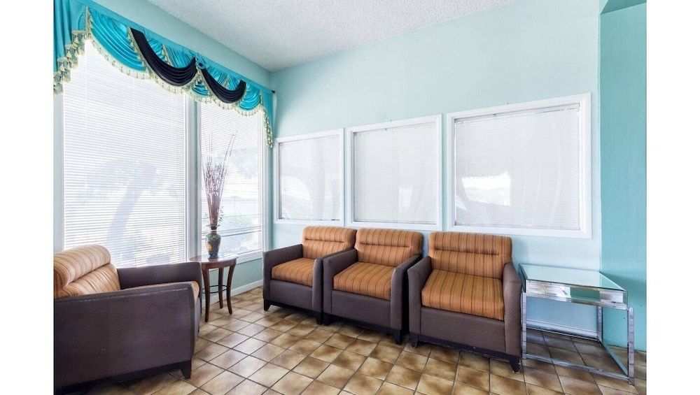 Home Suites Hill Country 2