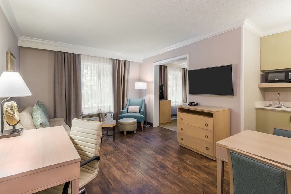 Holiday Inn Express FAIRHOPE-POINT CLEAR by IHG 2