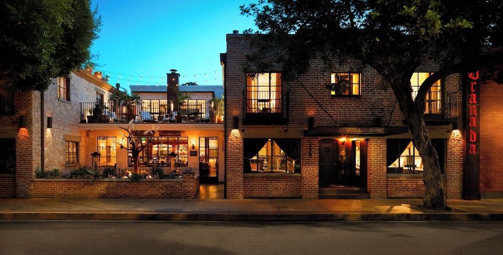 Granada Hotel & Bistro 1