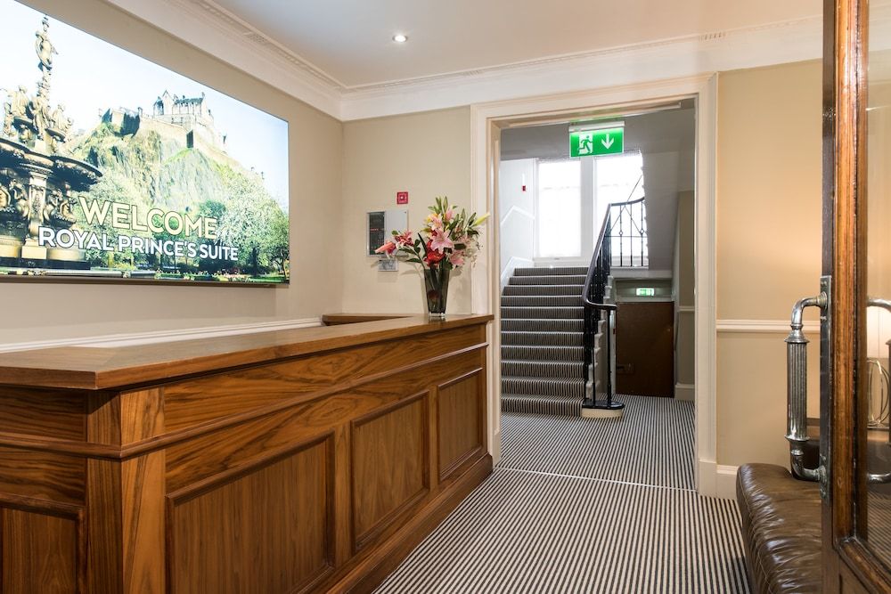 Royal Princes Suites 2