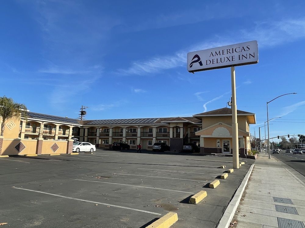 Americas Deluxe Inn- Marysville 1