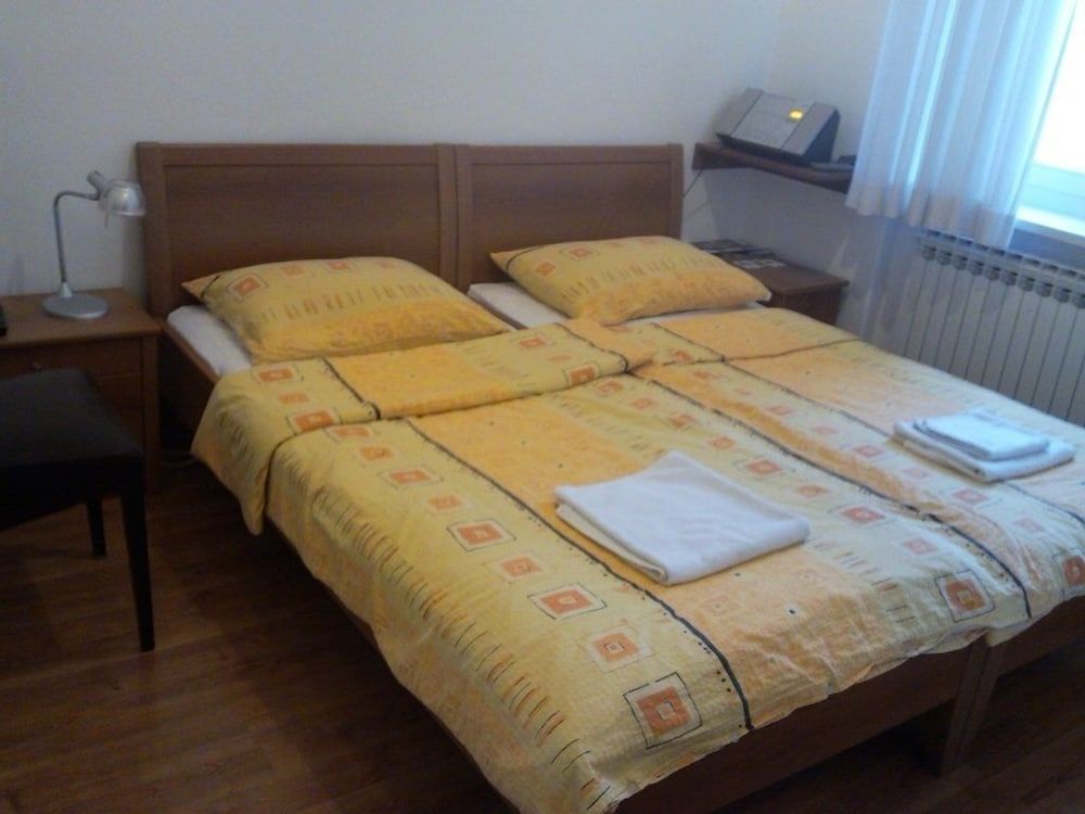 Angela Classic Rooms 1