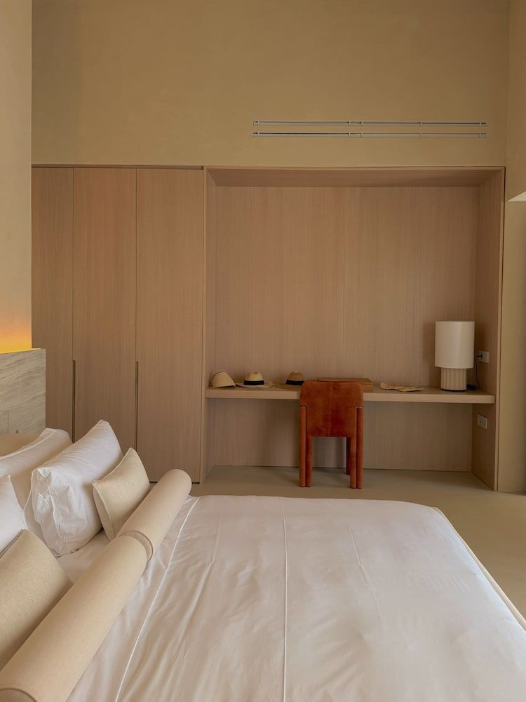 VOUNO Santorini Private Villas 2