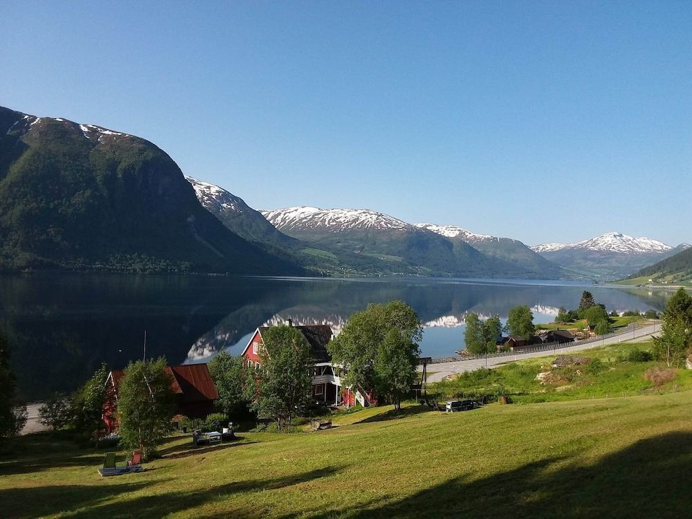 Jølster Lake View 1