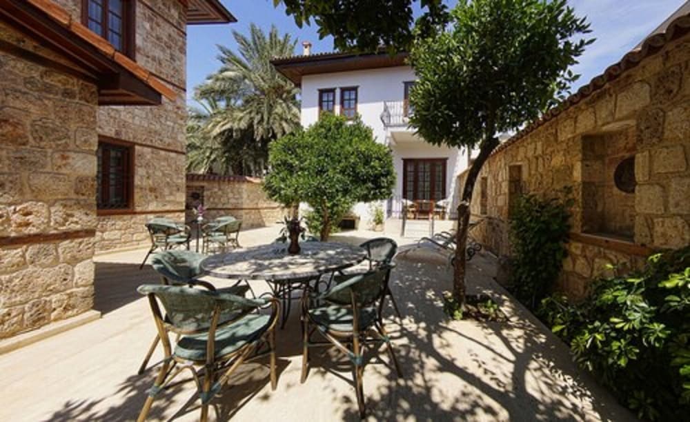 Minyon Hotel 1