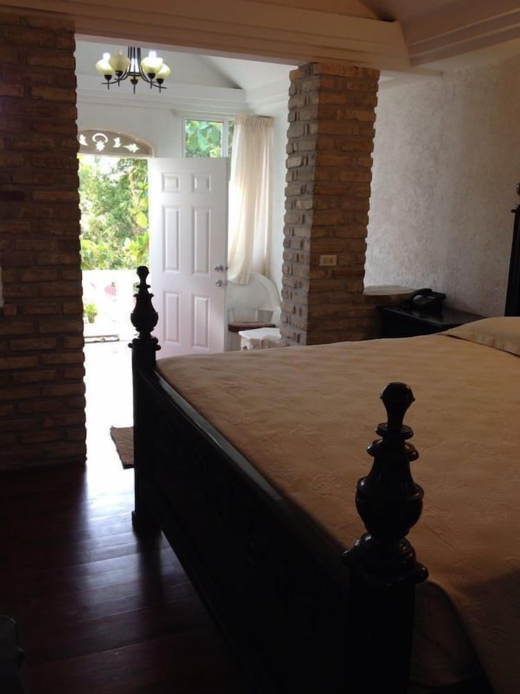 Hotel Oloffson 2