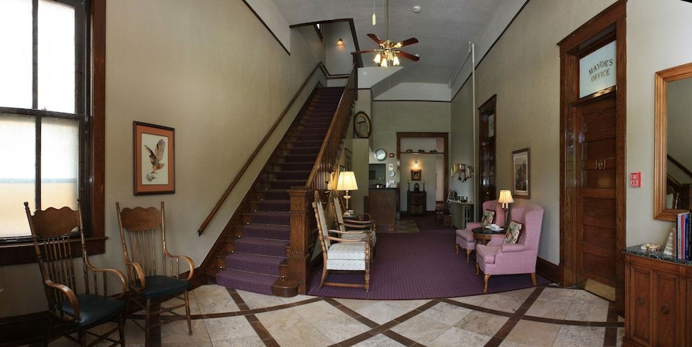 Town Hall Inn 2