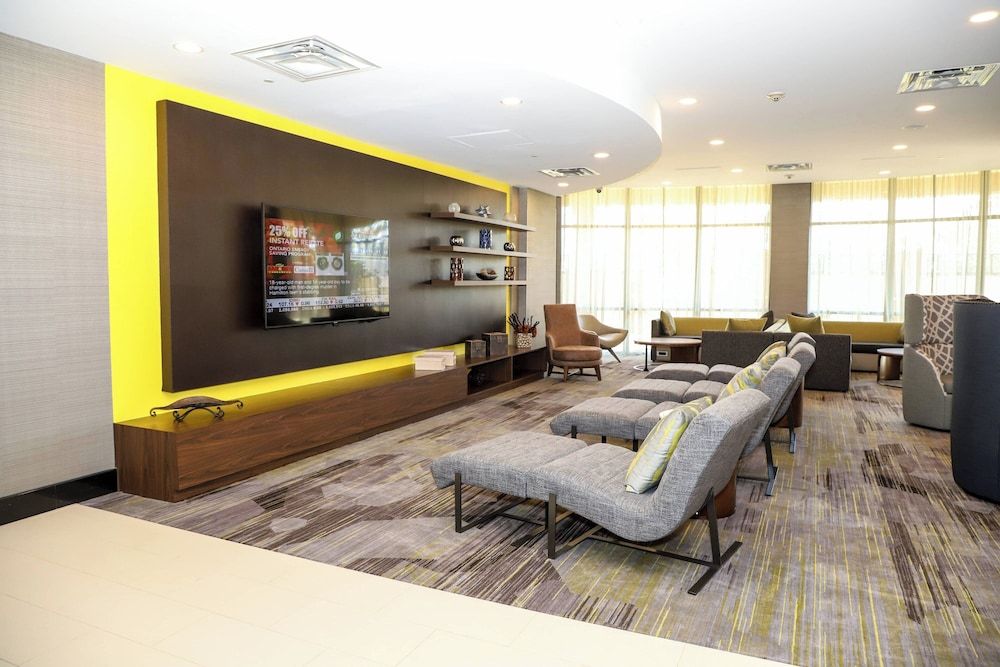 Courtyard by Marriott Toronto Brampton 1